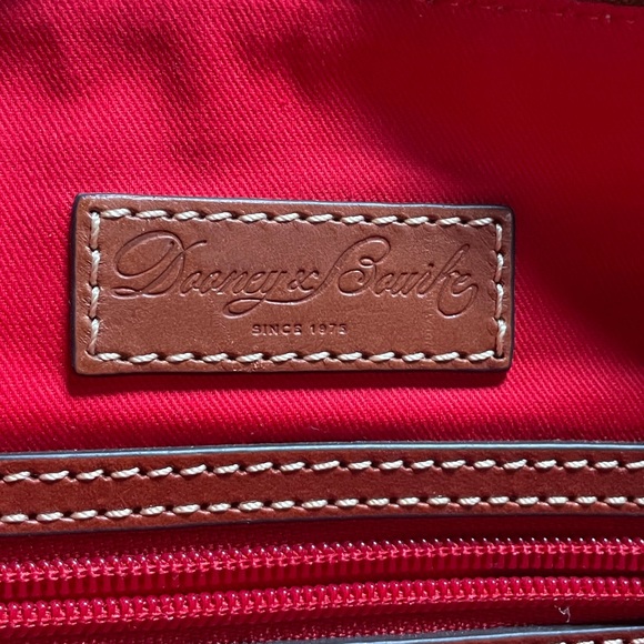 DOONEY & BOURKE PEBBLE GRAIN LEATHER CROSS BODY. RED. BRAND NEW. - Picture 6 of 8